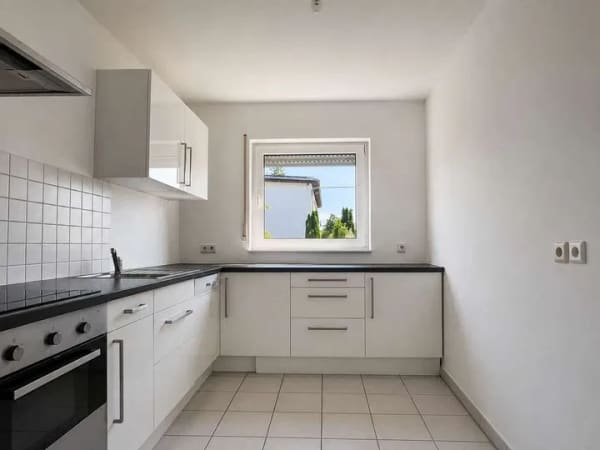 Immobilie in Erpolzheim - Großzügige 3-Zimmer-Eigentumswohnung mit Garten, Balkon, Keller, Garage & Stellplatz in Erpolzheim - Bild 3