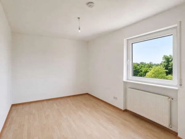 Immobilie in Erpolzheim - Großzügige 3-Zimmer-Eigentumswohnung mit Garten, Balkon, Keller, Garage & Stellplatz in Erpolzheim - Bild 4