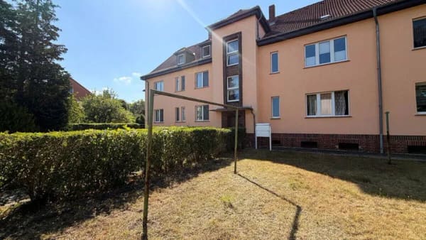 Immobilie in Bitterfeld-Wolfen - Eigentumswohnung mit Potenzial im Erdgeschoss - gestalten Sie Ihr neues Zuhause in Wolfen! - Bild 2