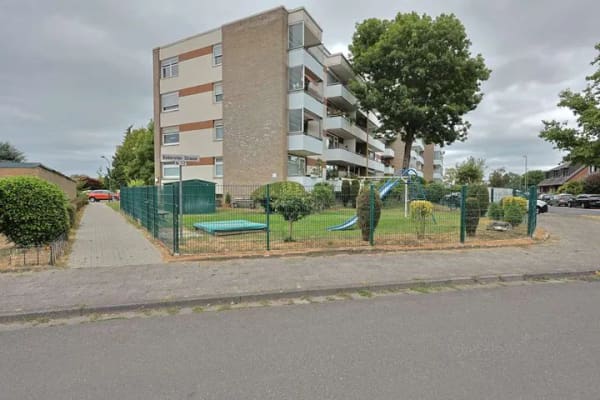 Immobilie in Willich - Renovierungsbedürftige Wohnung mit guter Raumaufteilung in absolut ruhiger Lage von Willich - Bild 0