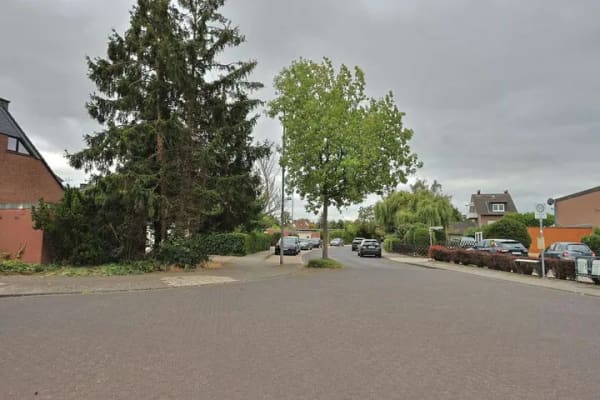Immobilie in Willich - Renovierungsbedürftige Wohnung mit guter Raumaufteilung in absolut ruhiger Lage von Willich - Bild 1
