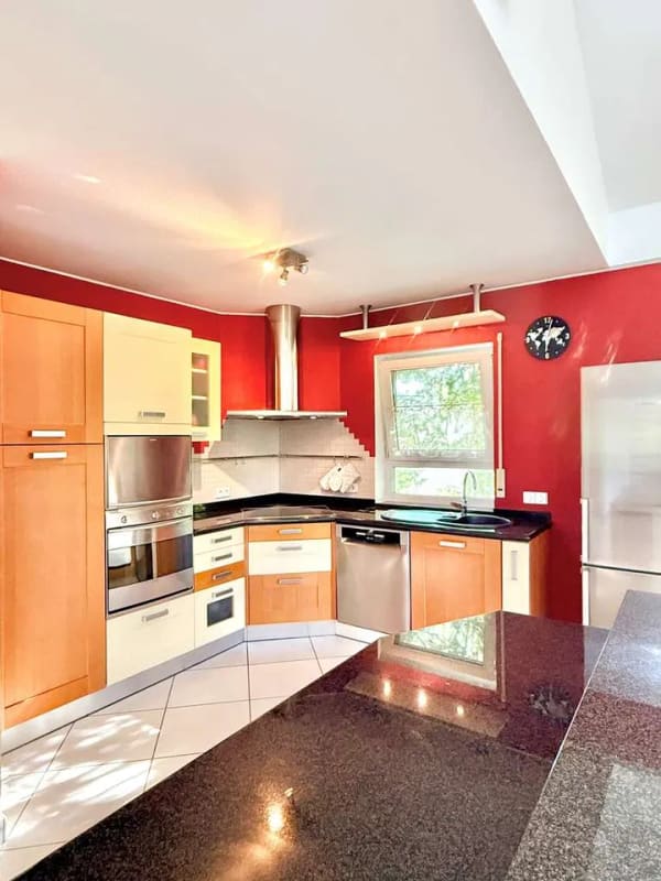 Immobilie in Kindenheim - Außergewöhnliche Architektur trifft Familienleben – Maisonettewohnung mit Galerie - Bild 2