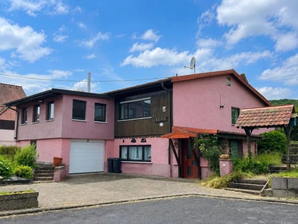 Immobilie in Thallichtenberg - Großzügiges Einfamilienhaus mit Einliegerwohnung in ruhiger Ortsrandlage und herrlichem Fernblick - Bild 0