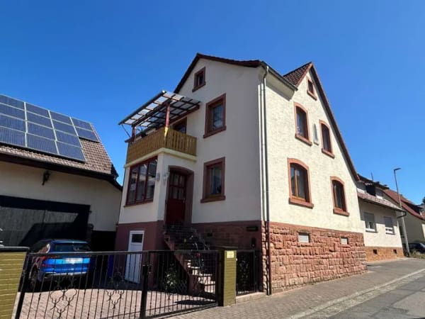 Immobilie in Leidersbach - Gemütlich wohnen: Gepflegtes Einfamilienhaus mit sonnigem Garten! - Bild 0