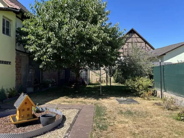 Immobilie in Leidersbach - Gemütlich wohnen: Gepflegtes Einfamilienhaus mit sonnigem Garten! - Bild 2