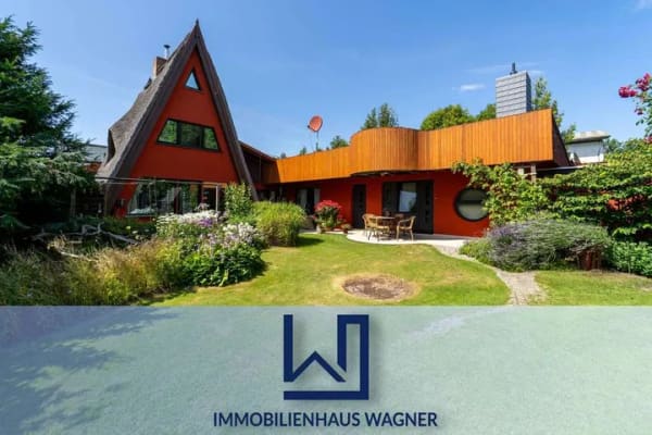 Immobilie in Elmenhorst/Lichtenhagen - Besonderes Wohnerlebnis nahe der Ostsee – Exklusives Anwesen mit Charme, Gartenidylle und zwei FeWos - Bild 0