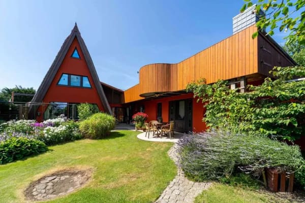 Immobilie in Elmenhorst/Lichtenhagen - Besonderes Wohnerlebnis nahe der Ostsee – Exklusives Anwesen mit Charme, Gartenidylle und zwei FeWos - Bild 2