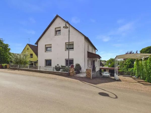 Immobilie in Gedern - Drei Wohnebenen, Wintergarten und Garten – Ideal für Familie oder Vermietung in Gedern-OT - Bild 0