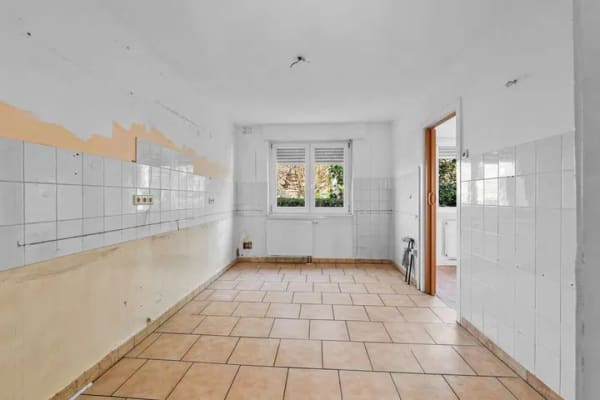 Immobilie in Kappelrodeck - Gut geschnittene 4-Zi-ETW
mit Blk. u. PKW-Stellplatz
in 77876 Kappelrodeck

1. OG. Whg. Nr. 4 re - Bild 4