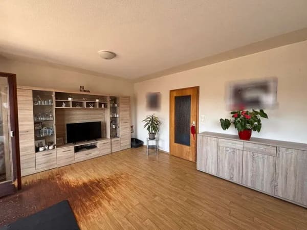 Immobilie in Güglingen - VBU Immobilien - Doppelhaushälfte mit Garten, Garage und viel Potenzial - Bild 3