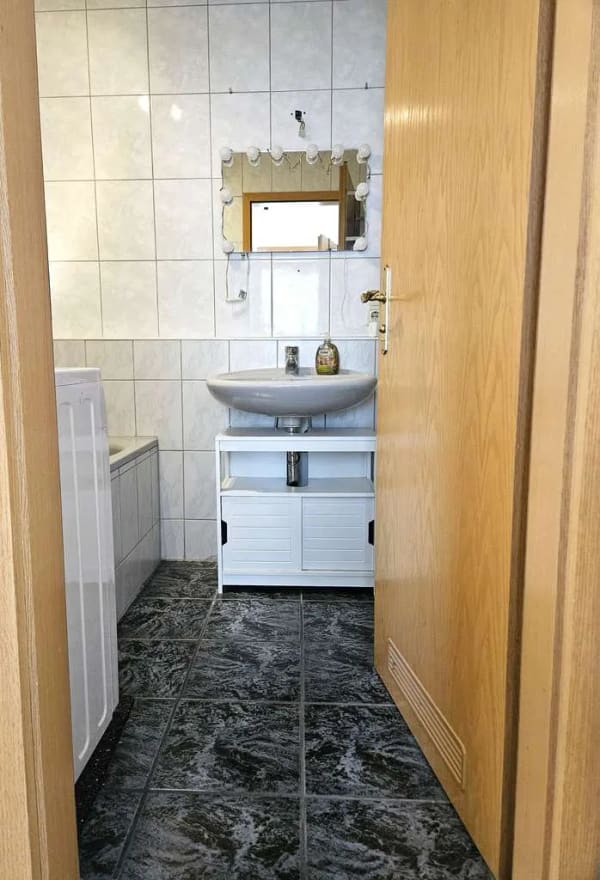 Immobilie in Penzberg - Gemütliche 1-Zimmer-Terrassenwohnung mit Tiefgaragenstellplatz in ruhiger Wohnlage von Penzberg - Bild 2