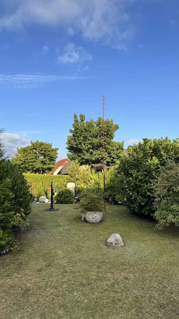 Immobilie in Jübek - Gepflegter Bungalow mit Ausbaureserve – ebenerdig wohnen im wunderschön eingewachsenen Grün! - Bild 2