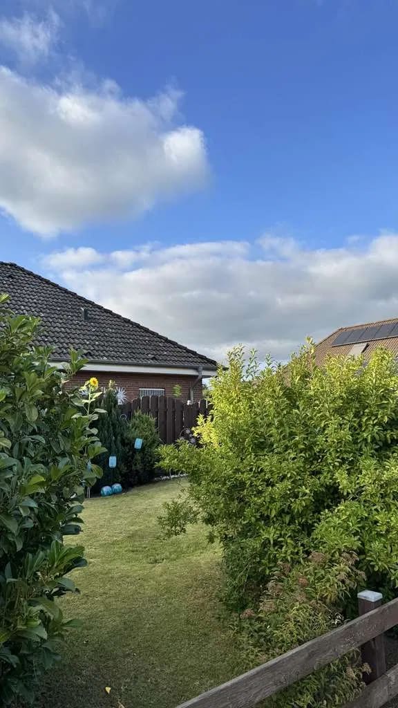 Immobilie in Jübek - Gepflegter Bungalow mit Ausbaureserve – ebenerdig wohnen im wunderschön eingewachsenen Grün! - Bild 3