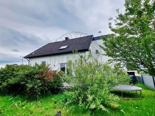 Immobilie in Caan - Gemeinde Caan: Neuwertiges Einfamilienhaus für die große Familie mit Garten in ruhiger Wohnlage - Bild 2
