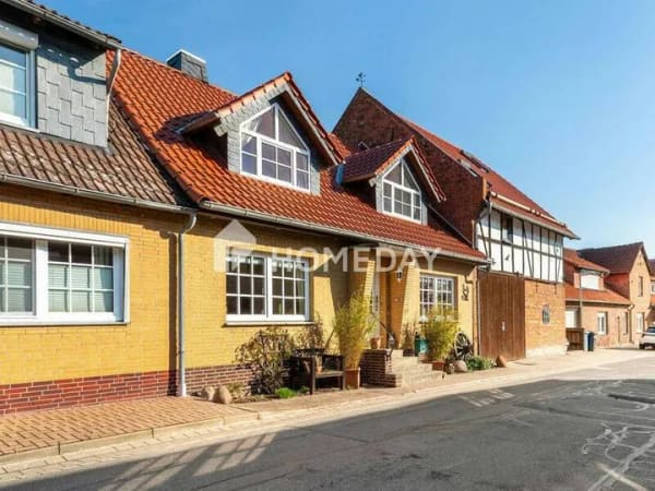 Immobilie in Querenhorst - Saniertes Haus mit Gartenparadies - Nebengebäude, Sauna, Partyraum, Garage und Werkstatt - Bild 0