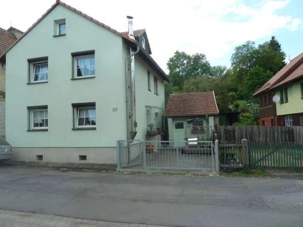 Immobilie in Bad Liebenstein - Kleines gemütliches Einfamilienhaus mit Nebengelass - Bild 0