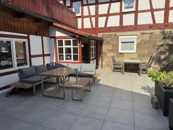 Immobilie in Meeder - Große Eigentumswohnung in einem historischen Bauernhaus mit großem Saal/Mehrzweckgebäude, Carport und Gartenanteil - Bild 4