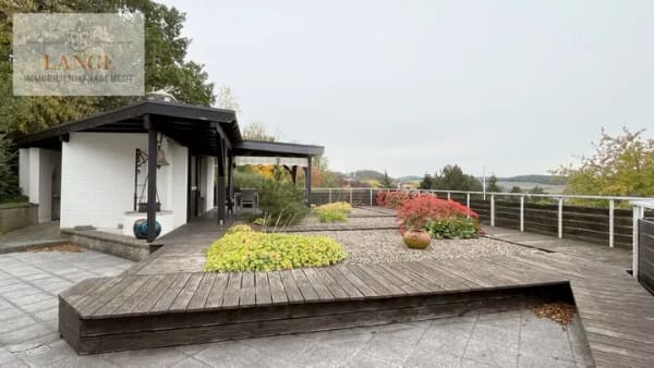 Immobilie in Alfeld (Leine) - Alfeld-Leine: Tolle Villa auf Erbpachtgrundstück mit Schwimmbad in bester Hangwohnlage zu verkaufen. - Bild 2