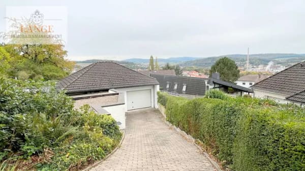Immobilie in Alfeld (Leine) - Alfeld-Leine: Tolle Villa auf Erbpachtgrundstück mit Schwimmbad in bester Hangwohnlage zu verkaufen. - Bild 3