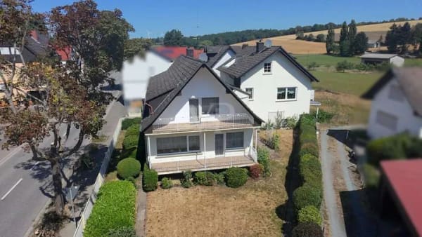 Immobilie in Idstein - Zwei Häuser – unzählige Möglichkeiten:
Mehrgenerationenwohnen oder Vermietung auf einem Grundstück - Bild 0