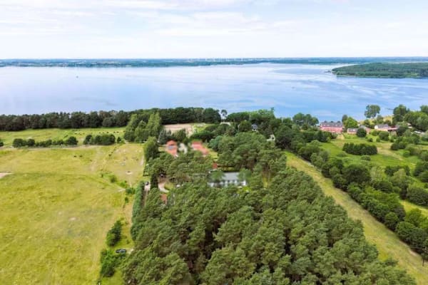 Immobilie in Fünfseen - Lenz I Ferienhaus am Plauer See mit Waldgrundstück - Bild 4