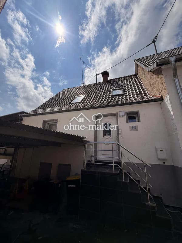 Immobilie in Cleebronn - Großzügiges Einfamilienhaus über mehrere Ebenen - Bild 0