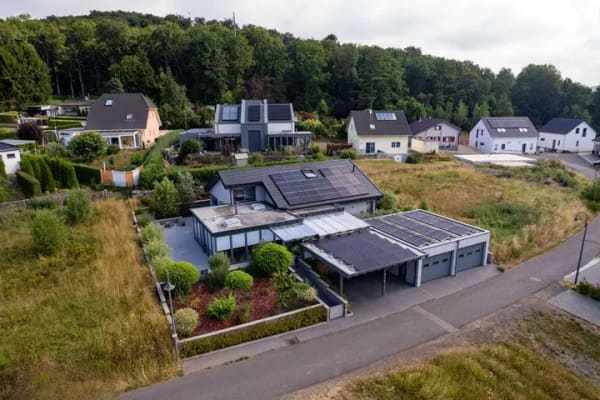 Immobilie in Oberbettingen - ***Neuwertiger Bungalow in ruhiger Ortslage mit gehobener Ausstattung*** - Bild 0