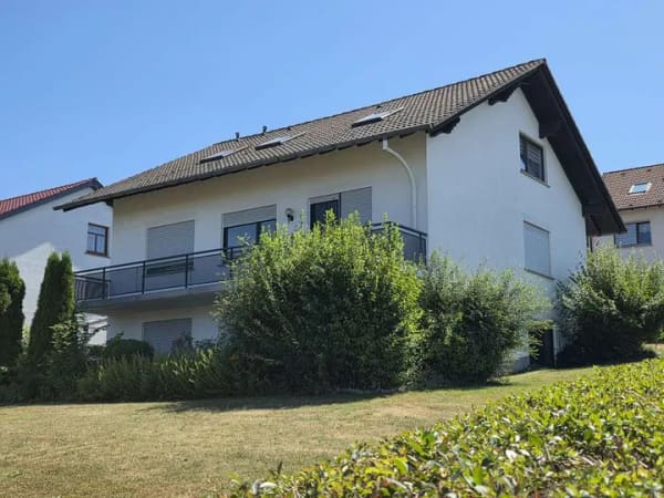 Immobilie in Hünfeld - Zweifamilienhaus mit Einliegerwohnung / Renditeobjekt - Bild 1