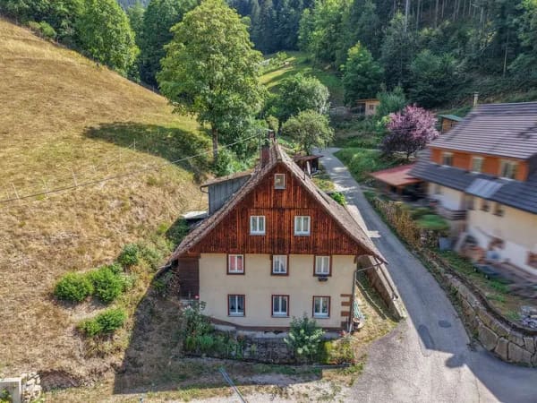 Immobilie in Oberwolfach - Liebhaberobjekt sucht neuen Eigentümer! - Bild 2