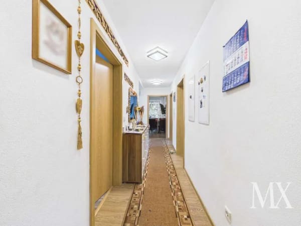 Immobilie in Neuhaus am Inn - Großzügiges, modernisiertes Zweifamilienhaus in ruhiger Lage - Bild 2
