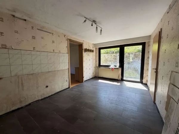 Immobilie in Maxsain - Handwerker aufgepasst: Einfamilienhaus mit viel Potenzial und Garten - Bild 3