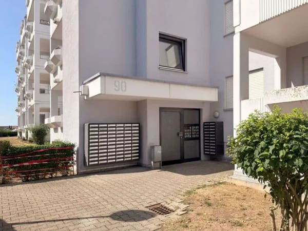 Immobilie in Tamm - Modernisierte 1,5-Zimmer-Penthouse-Wohnung mit traumhafter Dachterrasse und Duplex-Stellplatz - Bild 1