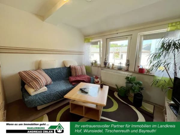 Immobilie in Naila - Natur genießen - Einfamilienhaus mit Balkon, Freisitz und Fernblick - Bild 1