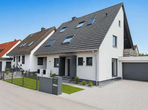 Immobilie in Sulzemoos - Exklusive und großzügig geschnittene DHH mit Einliegerwohnung nähe Sulzemoos A8 - München - Bild 0