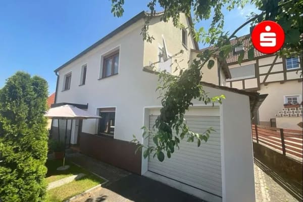 Immobilie in Lauf an der Pegnitz -  Einfamilienhaus mit 5 Zimmern und XXL-Stauraum in Schönberg  - Bild 0