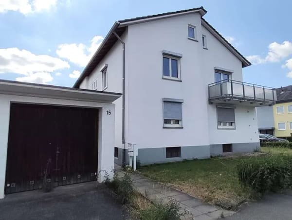 Immobilie in Kornwestheim - Doppelhaushälfte mit zwei 3-Zi.Wohnungen, Garage und Ausbaupotenzial - Bild 2