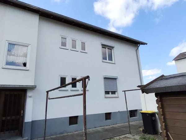 Immobilie in Kornwestheim - Doppelhaushälfte mit zwei 3-Zi.Wohnungen, Garage und Ausbaupotenzial - Bild 3