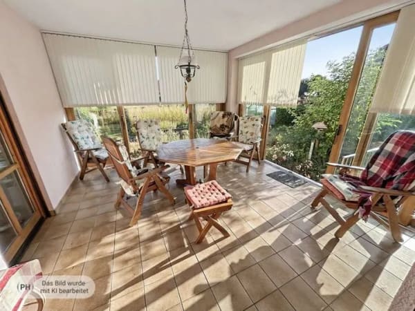 Immobilie in Oberdachstetten - Mehrgenerationenhaus (3 WE) mit Garten und Doppelgarage in Oberdachstetten - Bild 2