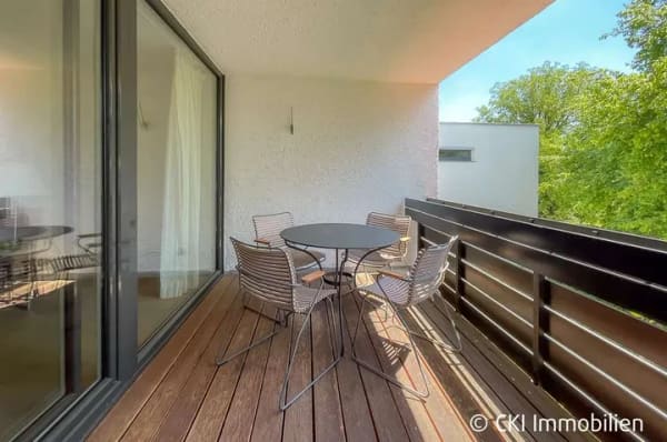 Immobilie in Krailling - Provisionsfrei für Käufer!
Moderne 3 Zi.-ETW mit Südloggia in sehr ruhiger Ortsrandlage in Kraillin - Bild 2