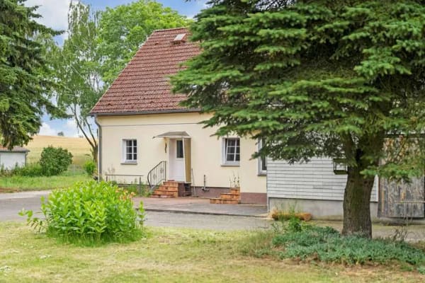Immobilie in Nordwestuckermark - Charmantes Bauernhaus auf traumhaftem Naturgrundstück mit eigenem See - Bild 0