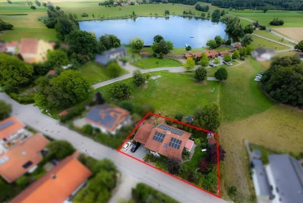Immobilie in Babensham - Einfamilienhaus mit Seeblick. 
Ihr neues Zuhause wartet - verfügbar ab Sommer 2027 - Bild 1