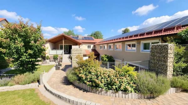 Immobilie in Obertraubling - Grosszügiges Wohnen.  Aussergewöhnliche  Energieeffizienz.  Flexible Möglichkeiten. - Bild 4