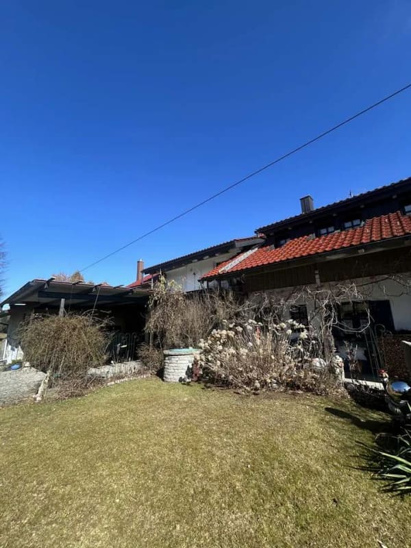 Immobilie in Wegscheid - Vielseitiges Wohnhaus mit Einliegerwohnung, Praxisräumen und traumhafter Alleinlage bei Wegscheid - Bild 0