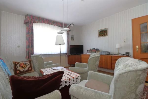 Immobilie in Meißner - Wohnen auf einer Ebene – Gemütliches Einfamilienhaus mit Garagen und großem Grundstück - Bild 3