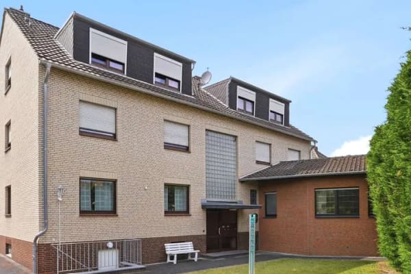 Immobilie in Dormagen - Kapitalanlage mit Seltenheitswert – Mehrfamilienhaus mit exklusiver Eigennutzungsoption - Bild 1
