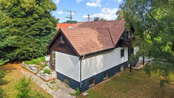 Immobilie in Meckenbeuren - Im Süden von Ravensburg
- Renovierungsbedürftiges Wohnhaus mit weitläufigem Grundstück - Bild 0