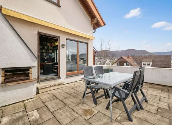 Immobilie in Eningen unter Achalm - Zwei Wohnungen, ein Zuhause voller Möglichkeiten. - Bild 4