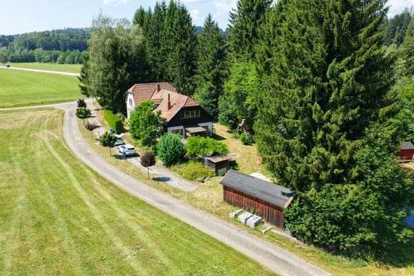 Immobilie in Hinterschmiding - Landhausarchitektur für Liebhaber mit großem Grundstück! - Bild 1