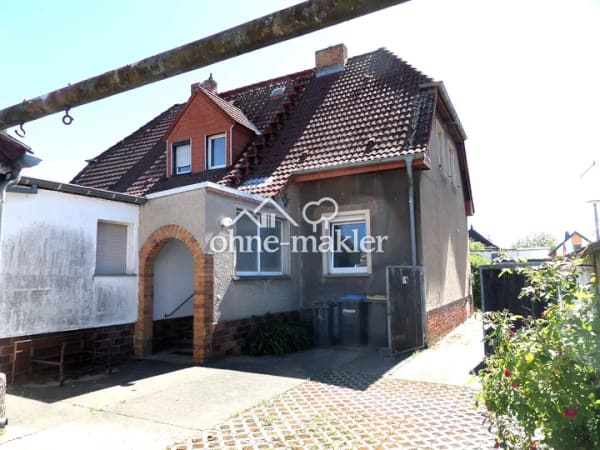 Immobilie in Schwarzheide - Verstecktes Raumwunder! Doppelhaushälfte mit großem Garten, Garage und überraschend viel Platz - Bild 3