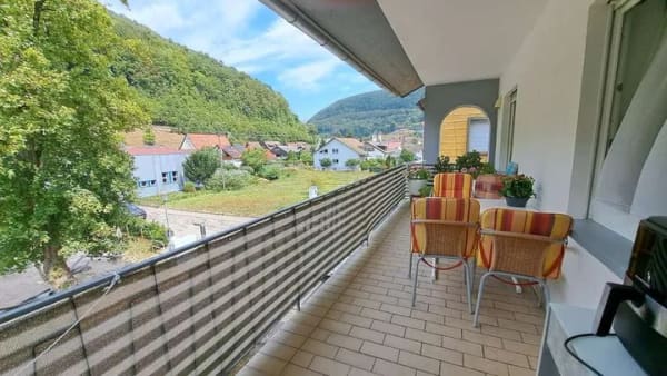 Immobilie in Wiesensteig - 3-Familienhaus mit Ausbaupotenzial in ruhiger und sonniger Lage ! - Bild 0